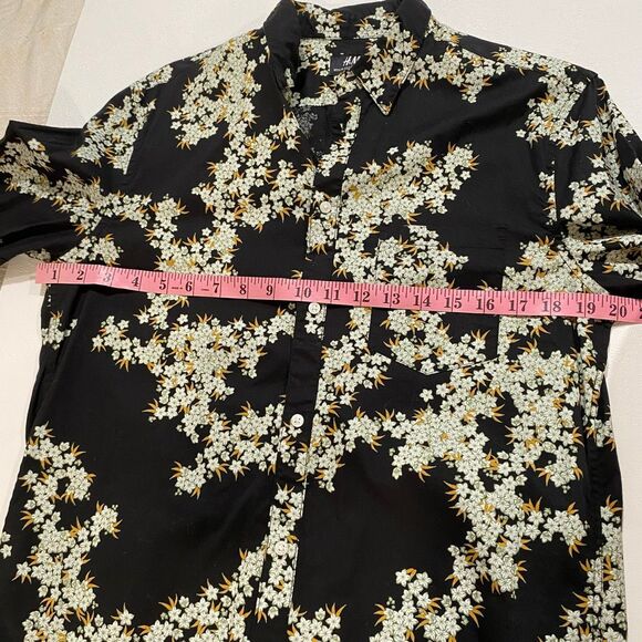 H&M Men’s Floral Button-Up Shirt | Black White Yellow Flower Print Long Sleeve - Picture 4 of 8